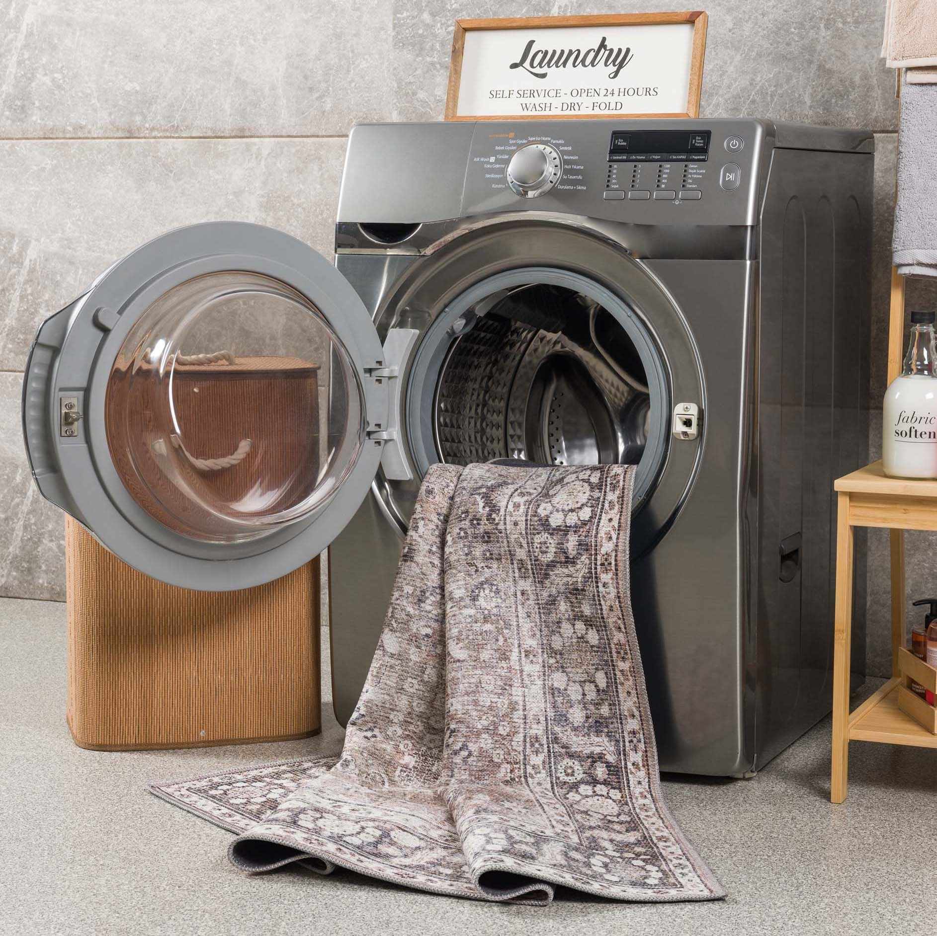 Ganyangan washable rug in washing machine showing machine washable feature
