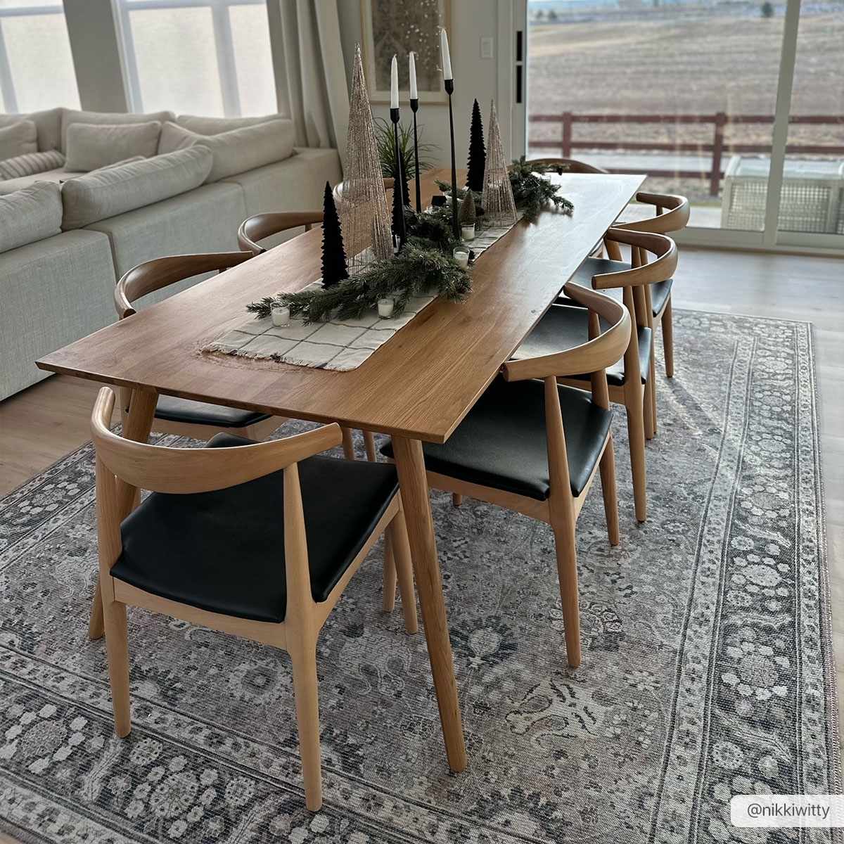 Ganyangan washable rug under dining room table home decor display
